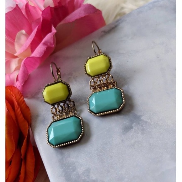 Chain Link teal and lime Earrings - Picture 2 of 2